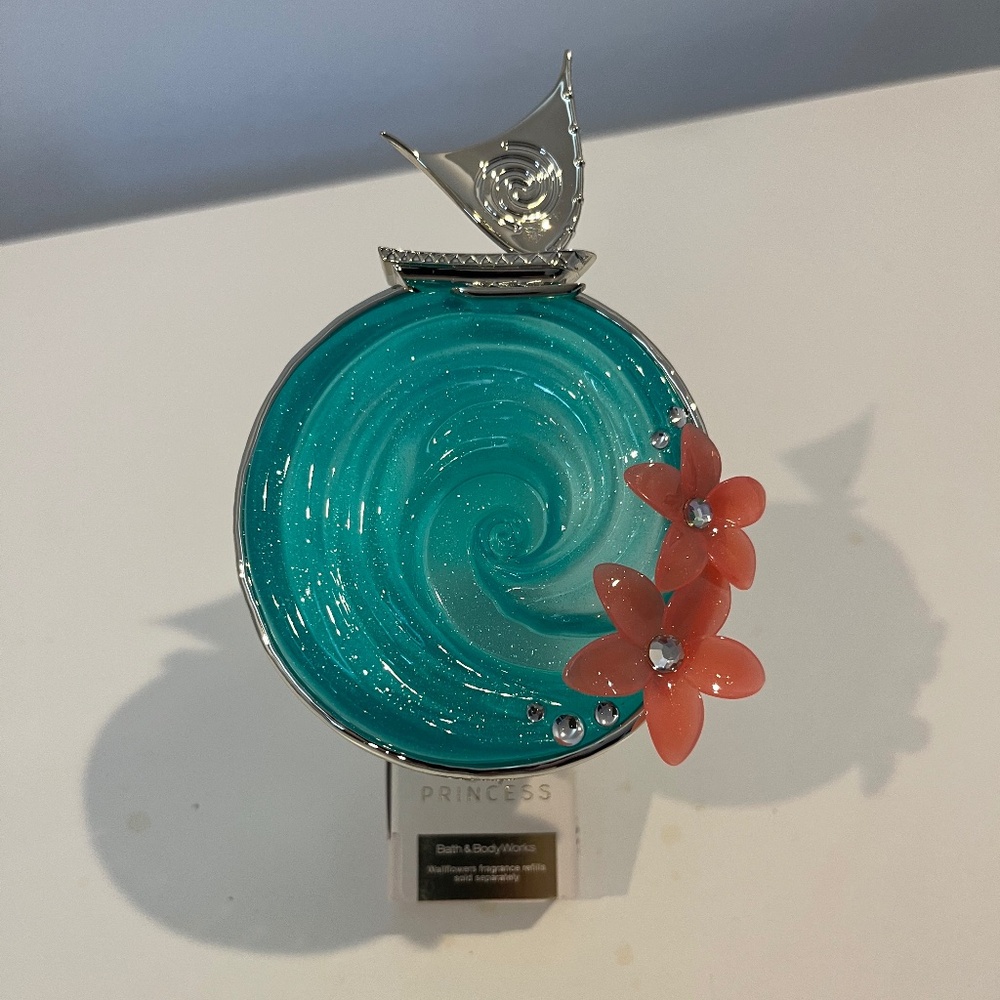 Bath & Body Works Disney - Princess Moana Wallflower Plug & Nightlight